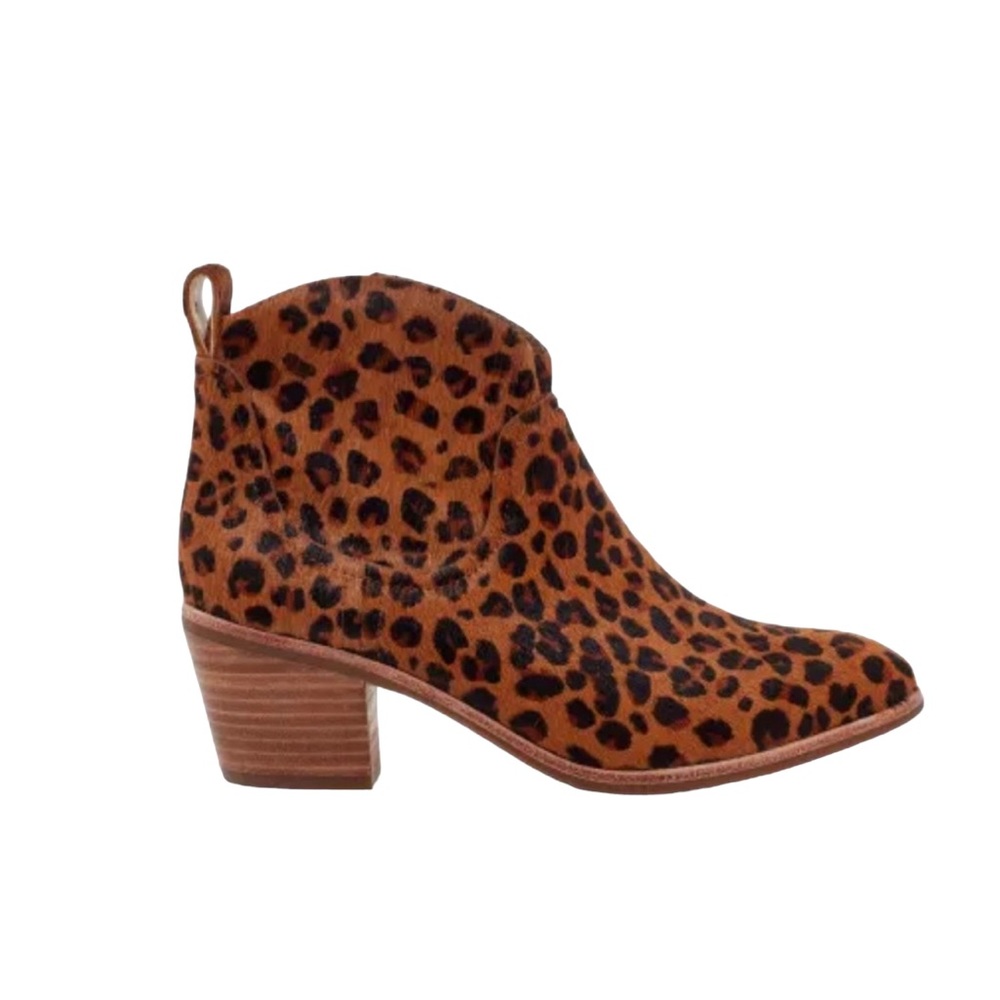 UGG Kingsburg Leopard Calf Hair Leather Boots 
Women’s Size 8